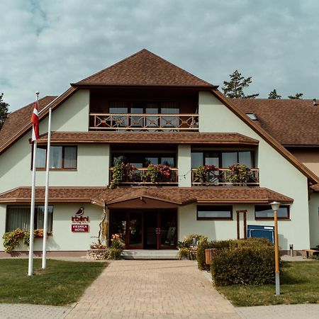 Irbeni Hotel Brivkalni Exterior photo